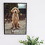 Poster con cornice personalizzato con la foto del cane appeso alla parete